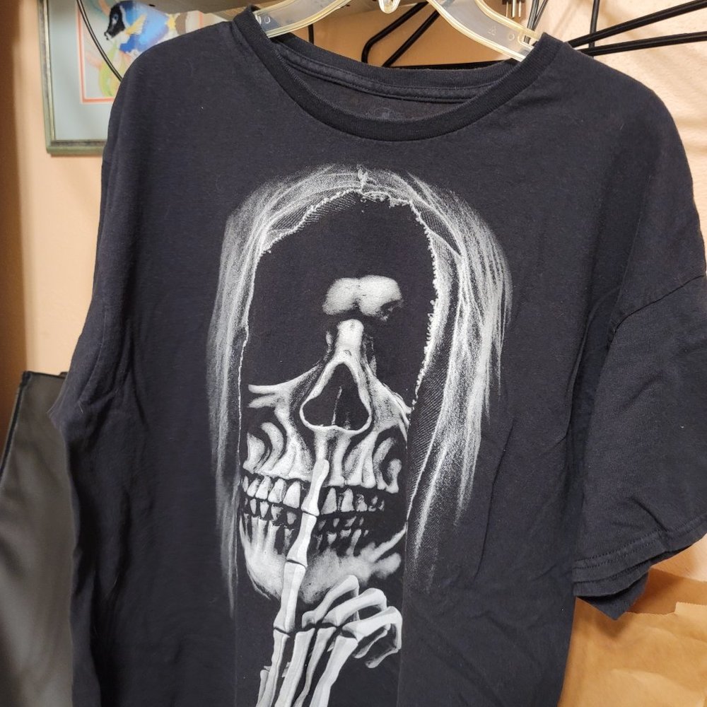 Spirit Halloween Skeleton halloween t-shirt XL
